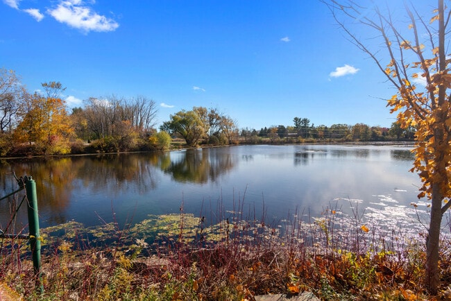 Building Photo - 4105 Riverview Dr