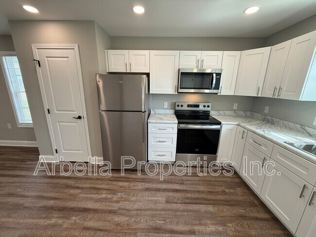 Building Photo - 127 Adams and Corby Rd