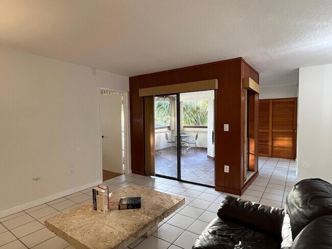 Building Photo - 9030 SW 125th Ave