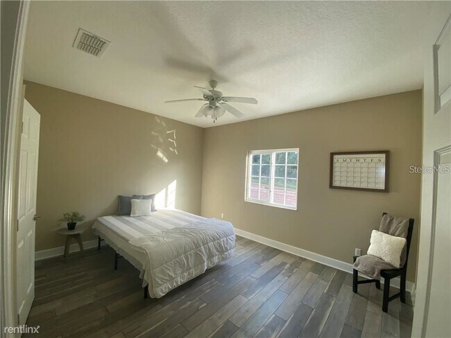 Building Photo - 3 br, 2 bath House - 1227 Teagan Way