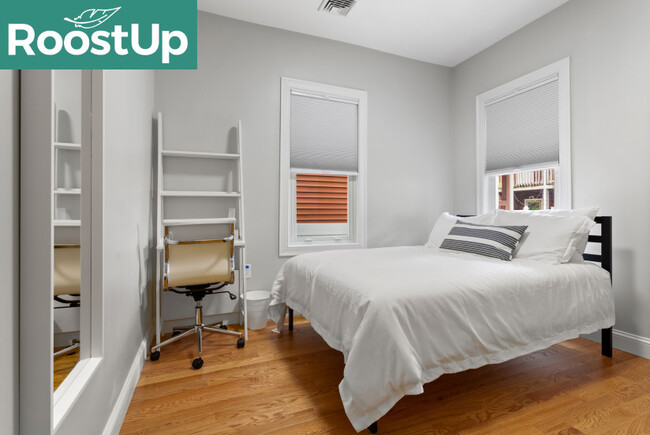 Building Photo - Furnished Private Bedroom in East Boston