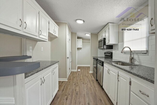 Building Photo - 2407 O'Hara Dr