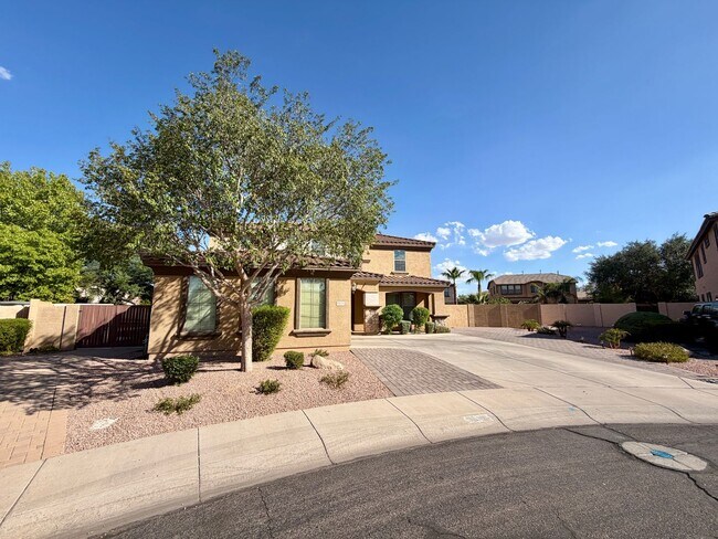 Building Photo - Spacious 6-bedroom, 2.5-bathroom home in Chandler, Welcome to the family friendly community of Su...