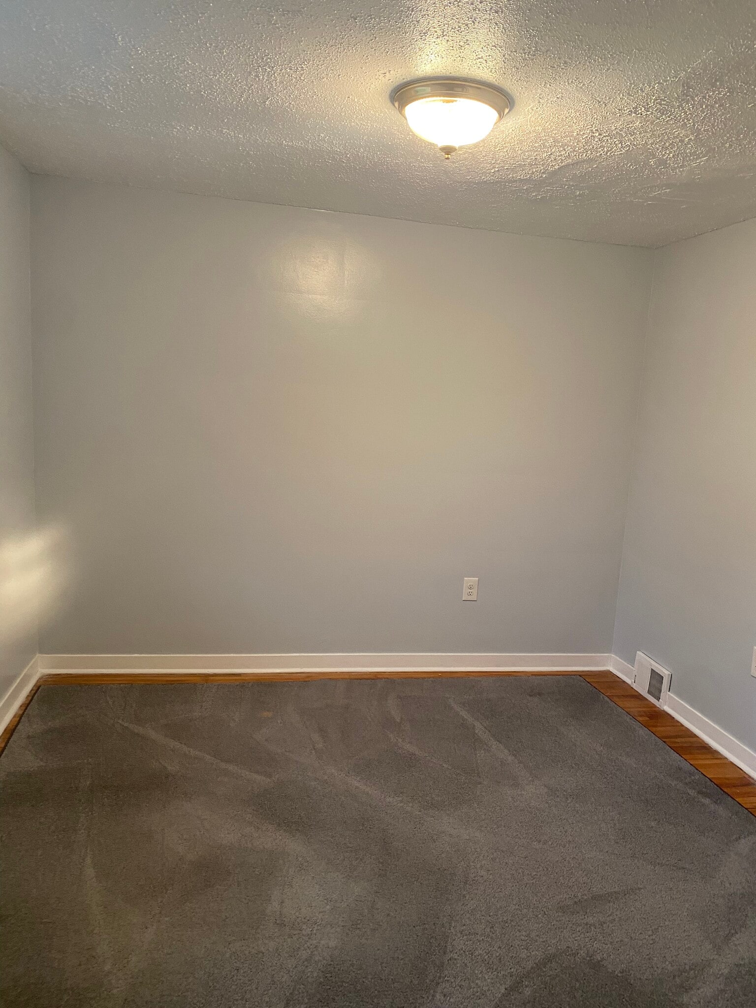 Bedroom #1 - 190 Clover Pl