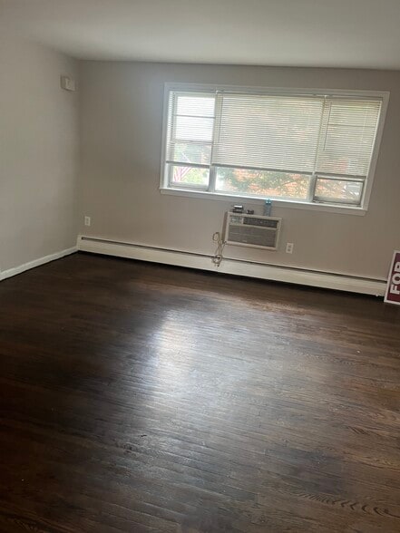 Building Photo - 512 Philmar Ct