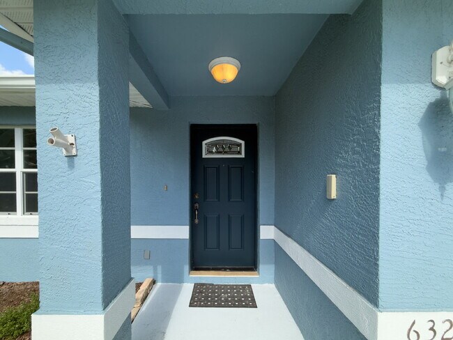 Building Photo - 3 Bed | 2 Bath | 1,200 Sq Ft Single-Family Home  RENT NOW WITH ZERO DEPOSIT on a 12-month lease!