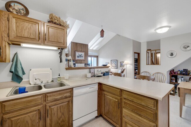 Building Photo - WINTER RENTAL-Buffalo Village-2 Bedroom Plus Loft with Amazing Views
