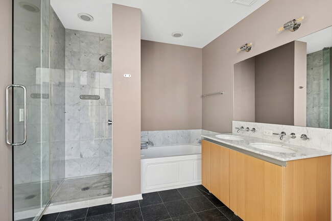 Building Photo - 600 N Fairbanks Ct