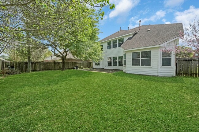Building Photo - 17610 Forest Haven Trail