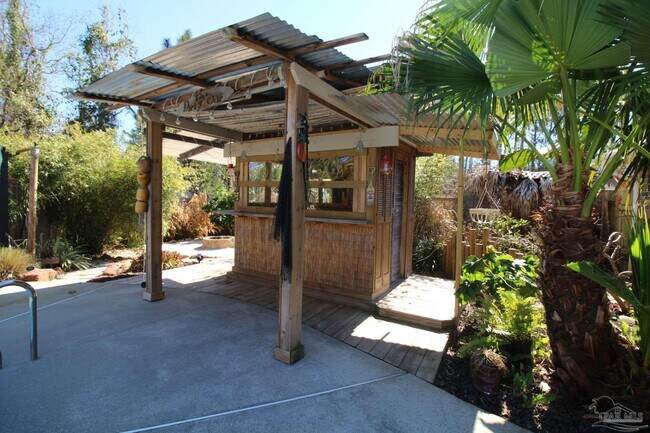 Building Photo - 10319 Wailuku Dr
