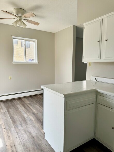 Building Photo - 1921 E 33rd St