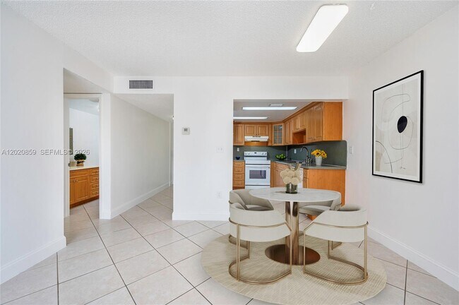 Building Photo - 14250 SW 62nd St