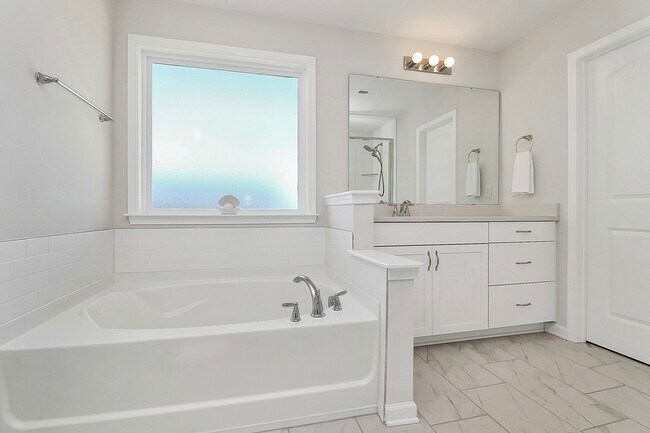 Building Photo - 17022 Carolina Pine Row