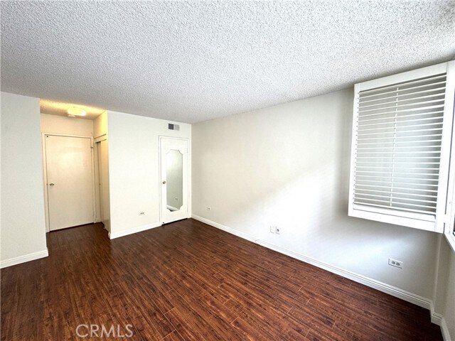 Building Photo - 421 La Fayette Park Pl