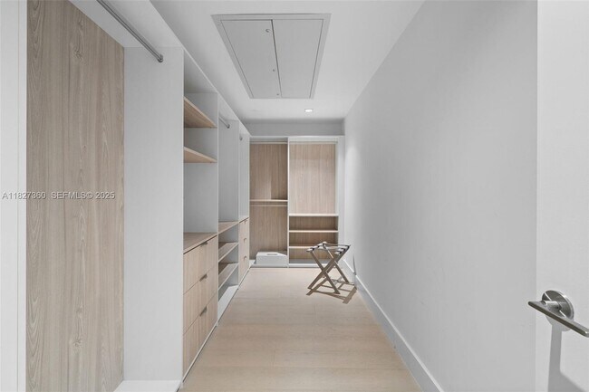 Building Photo - 102 24th St