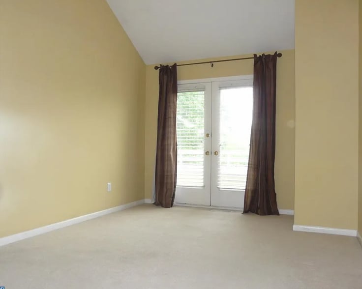 Building Photo - 1104 Barbaras Ct