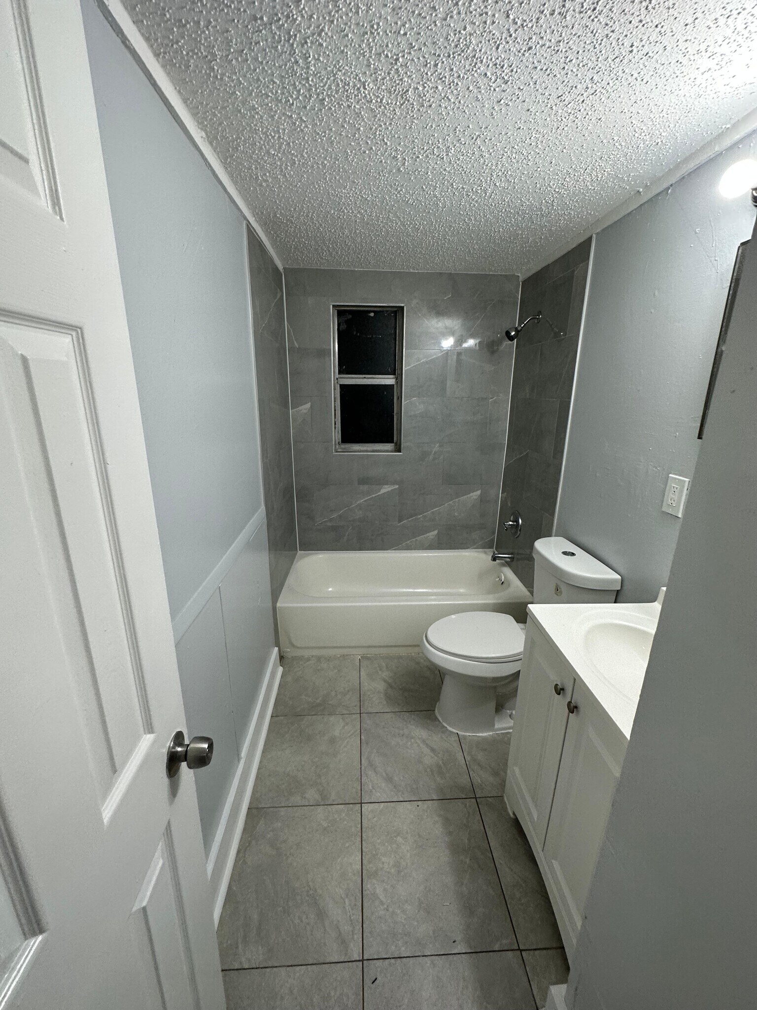 Building Photo - 1981 Hardee St