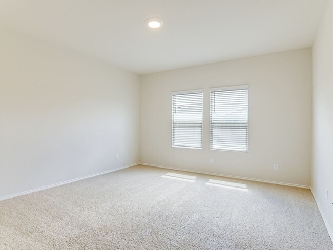 Building Photo - 4 BR / 3 BA - 2175 SF in Seguin - Arroyo R...