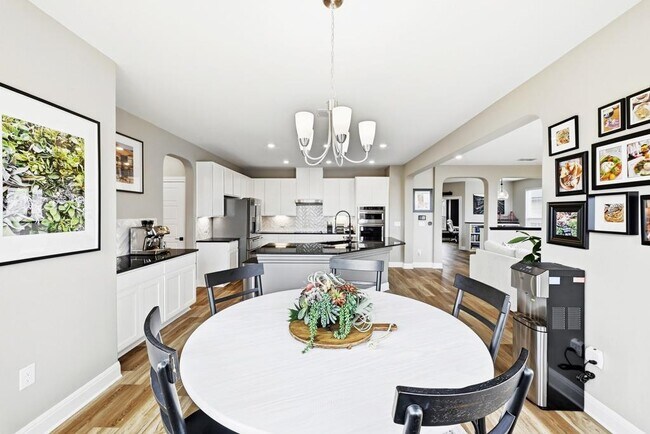 Building Photo - 8109 Tranquil Glade Trl