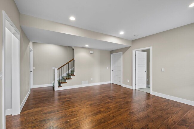 Building Photo - 145 Summerfield Way