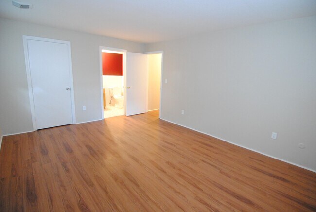 Building Photo - 3 Louisburg Square