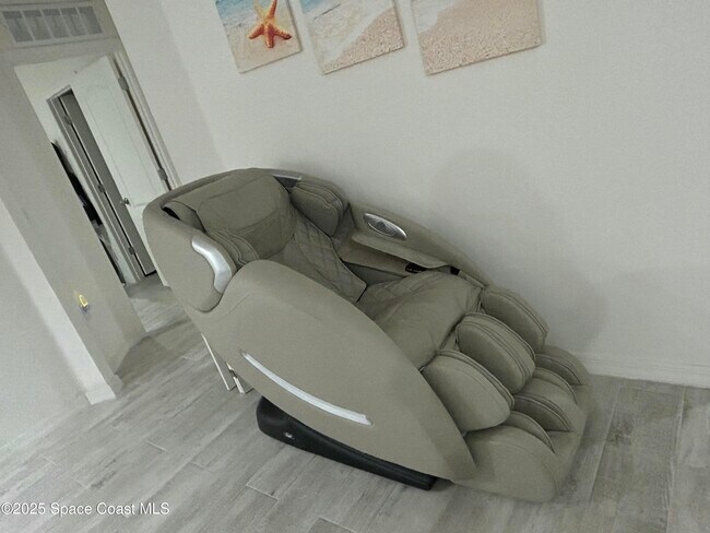 Building Photo - 1150 Nordic St NW