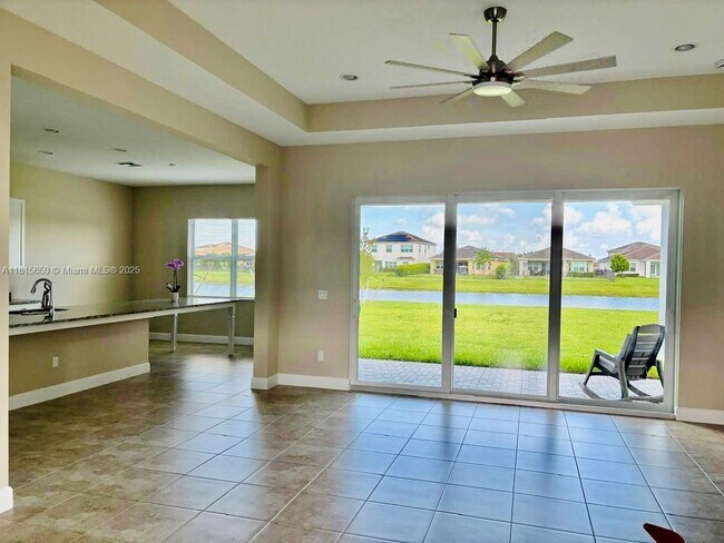 Building Photo - 15180 Wildwood Cir