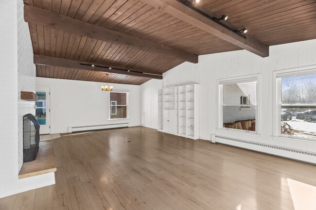 Building Photo - 537 County Line Rd