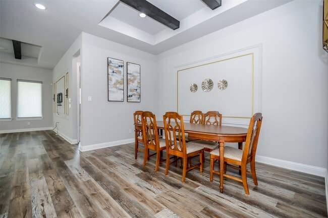 Building Photo - 2023 Village Orchard Ln