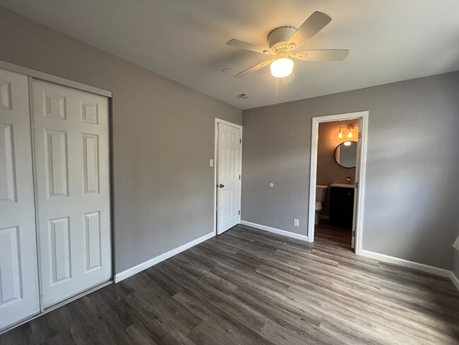 Building Photo - 6373 Osler St