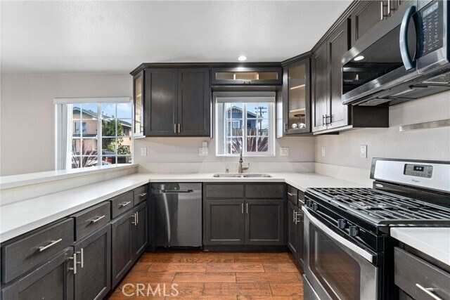 Building Photo - 435 Cerritos Ave