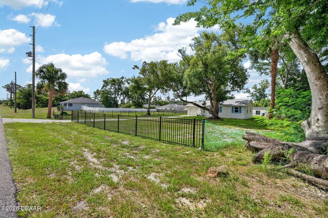 Building Photo - 277 Debary Dr
