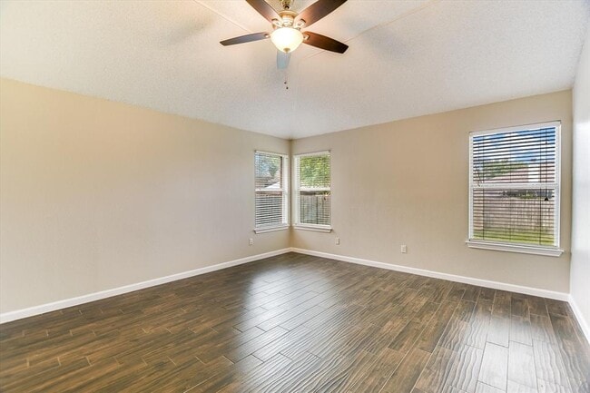 Building Photo - 1303 Crossvine Way