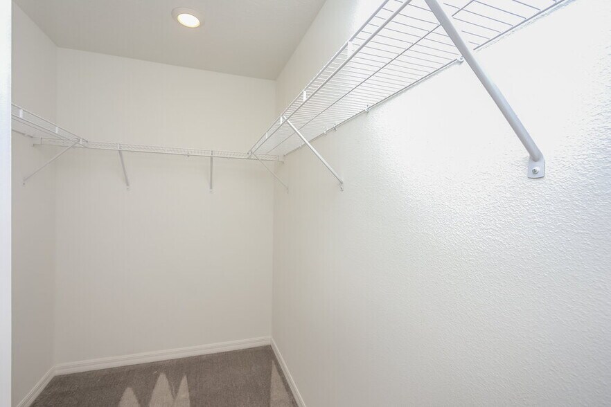 Building Photo - 7318 Spring Snowflake Ave