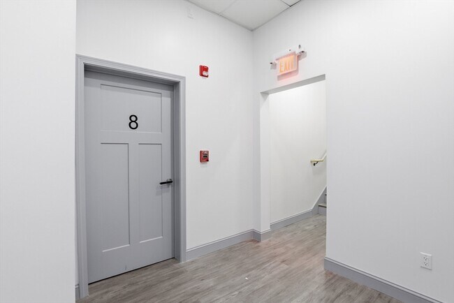 Building Photo - 114 N Franklin St