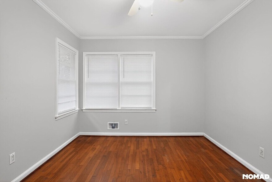 Building Photo - 2644 Pineland Ave