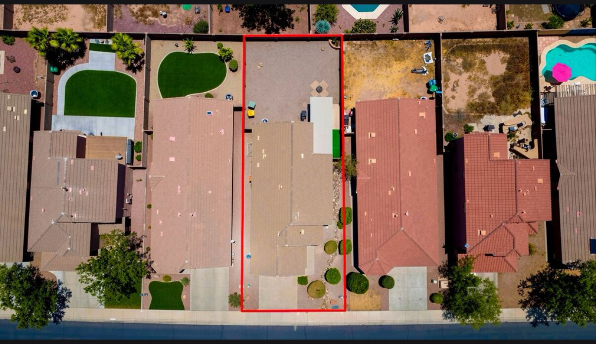 Building Photo - 42551 W Hillman Dr