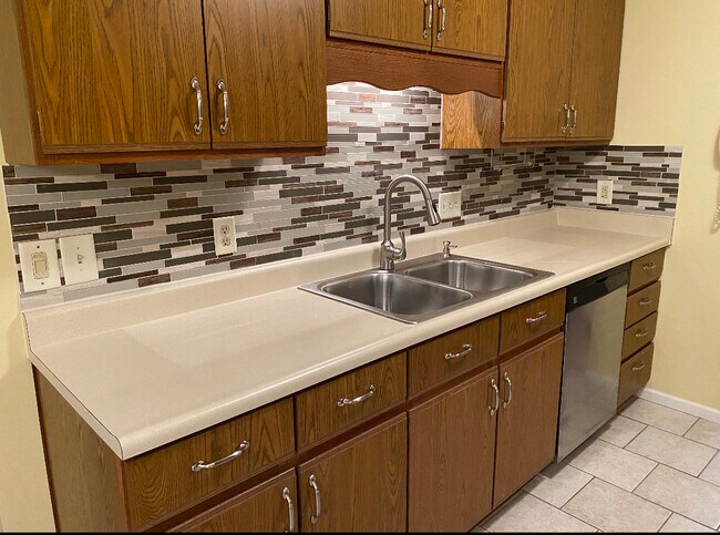 Kitchen - 9728 Timberview Ct