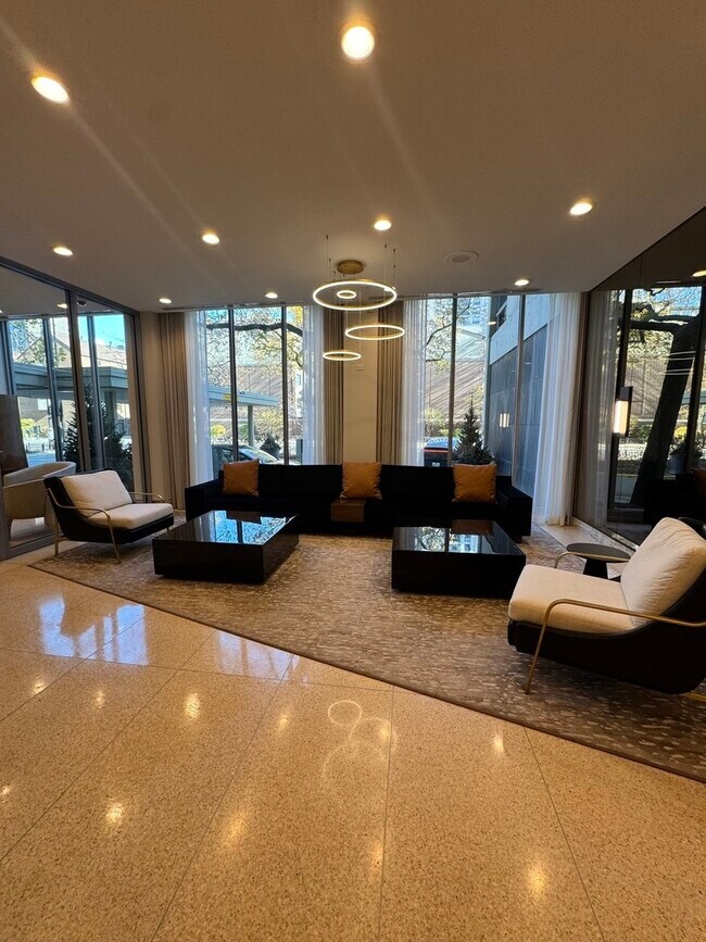 Building Photo - 1255 N Sandburg Terrace