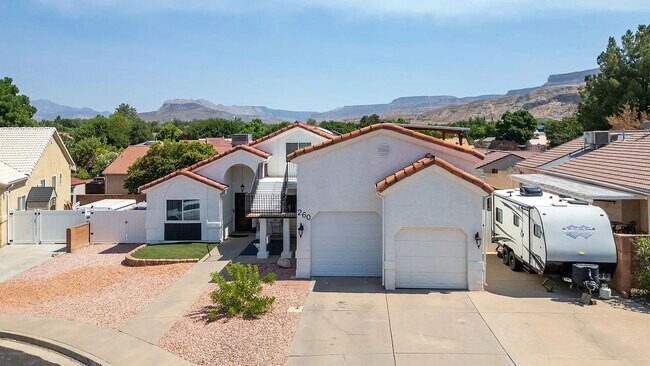Building Photo - Spacious 6 Bedroom Home in La Verkin!