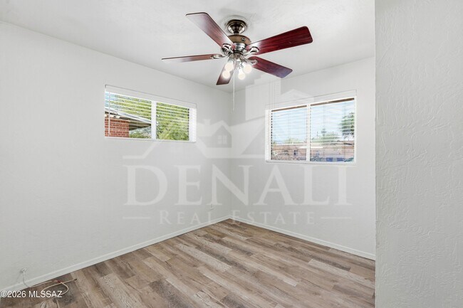 Building Photo - 3801 N 4th Ave