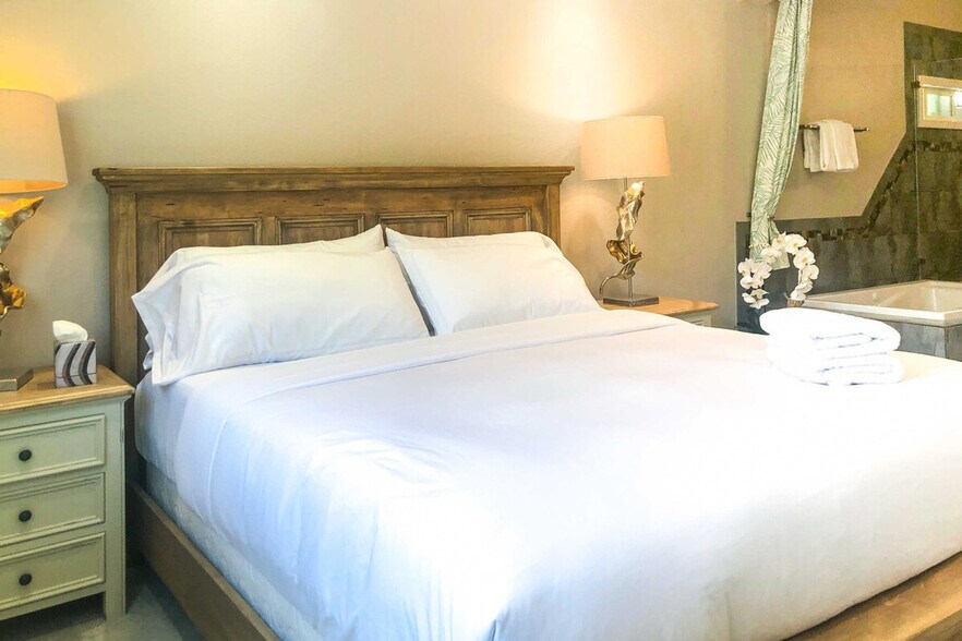 Building Photo - 3096 Dovela Way