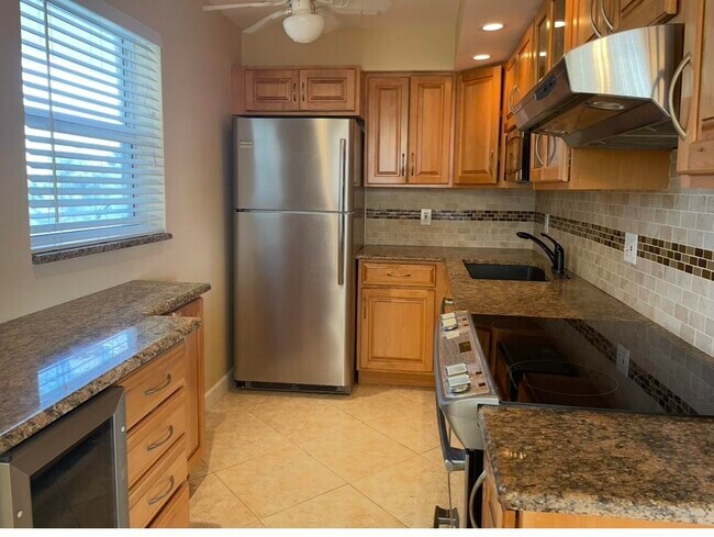 Building Photo - 2809 Florida Blvd