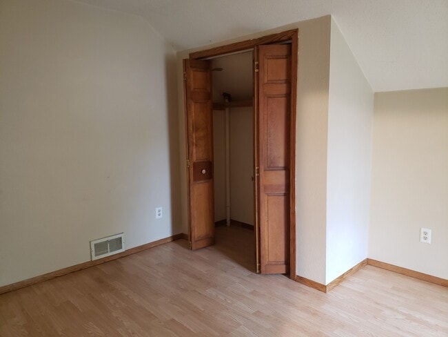 Building Photo - 718 Jackson St