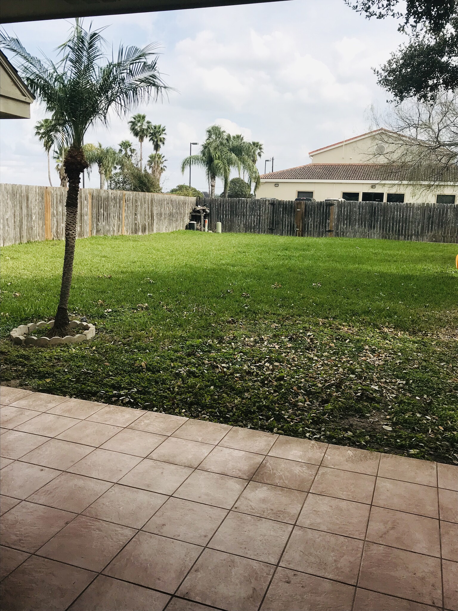 HUGE BACKYARD with sprinklers - 10212 N 12th St