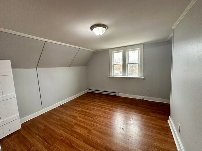 Building Photo - 25A Fairfield Ave