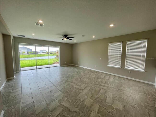 Building Photo - 5929 Oakhaven Ln