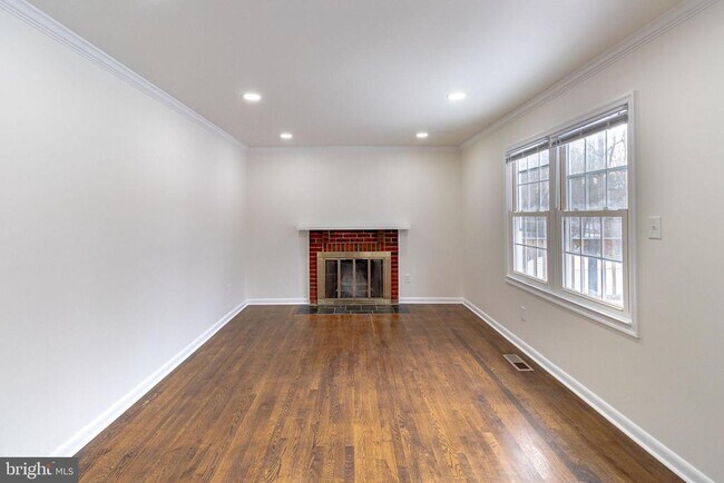 Building Photo - 7885 Godolphin Dr