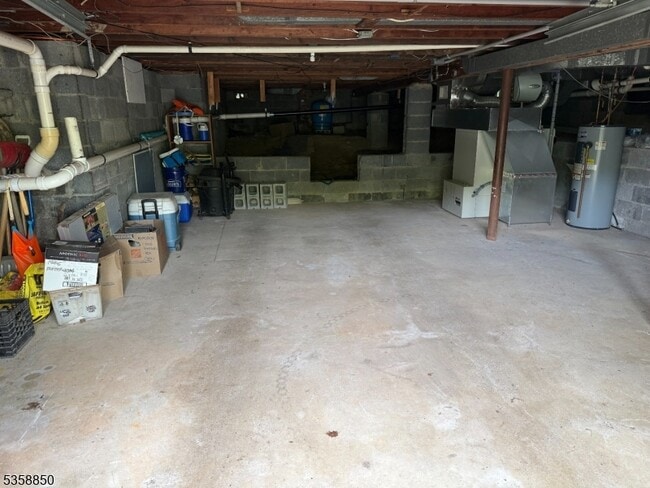 Building Photo - 120 Island Rd