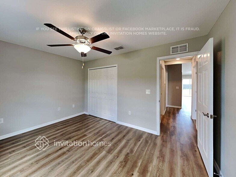 Building Photo - 703 NE Juanita Pl
